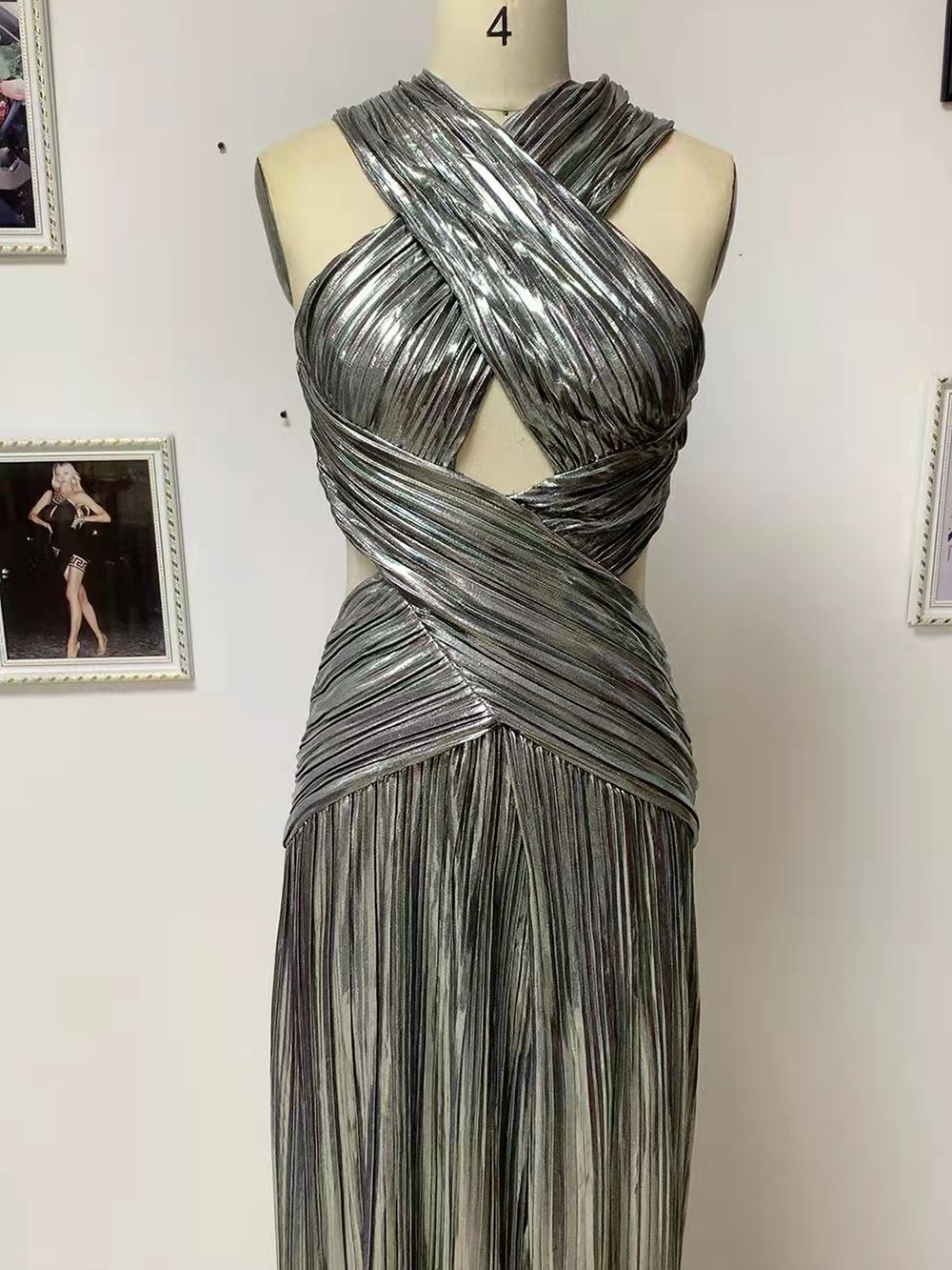 Ailigou-2022-New-Silver-Evening-Dress-Women-Sexy-Cutout-Sleeveless-Slit-Long-Dress-Women-Runway-Celebrities-4