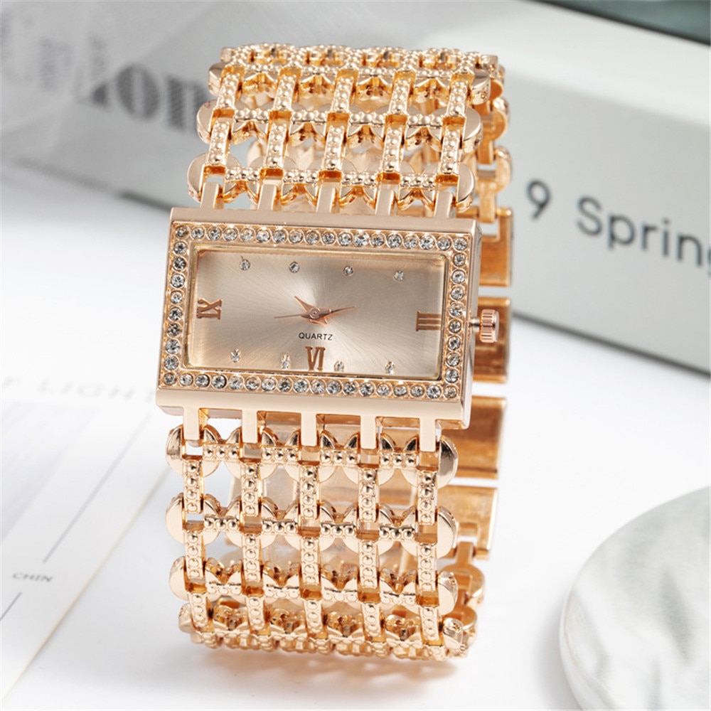 Luxury-Fashion-Women-Watches-Shining-Dial-Design-Qualities-Ladies-Quartz-Wristwatches-Diamond-Square-Female-Alloy-bracelet-1