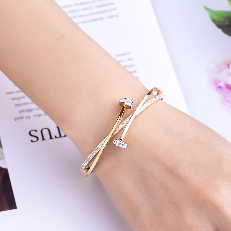 New-Unique-Double-Crystal-Nail-Head-Cross-Stainless-Steel-Bracelet-For-Woman-Love-Wedding-Gift-Bangle-4